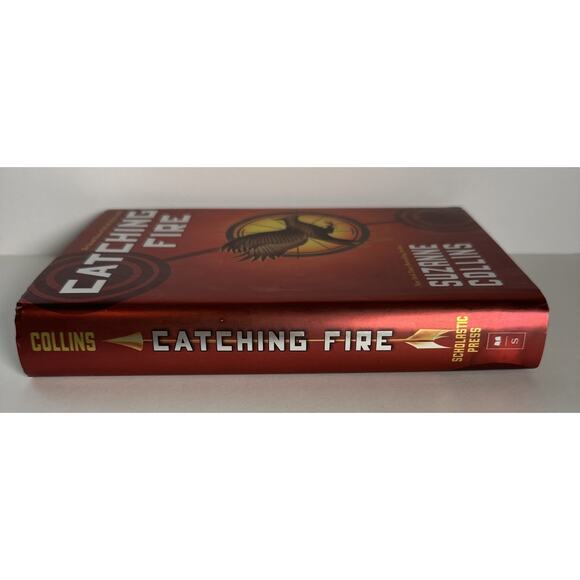 THE HUNGER GAMES CATCHING FIRE by Suzanne Collins 2009 1ST Edition - Picture 3 of 9